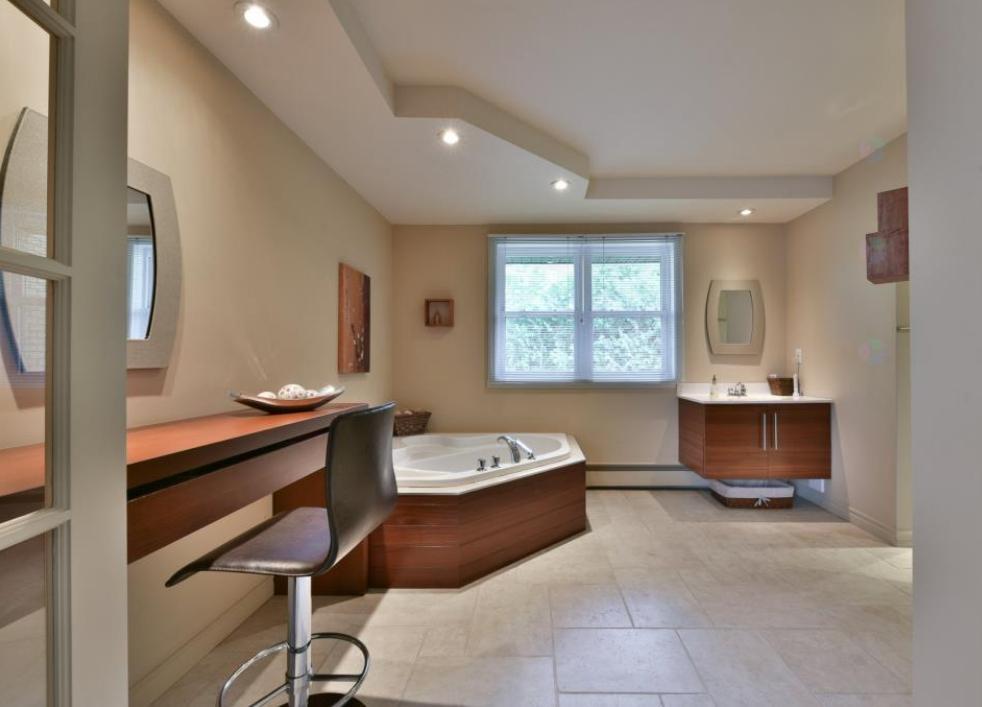 557 Rue d'Anjou — photo 3