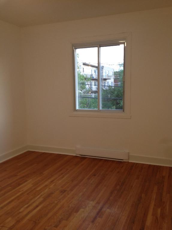 404 66eme Avenue — photo 3