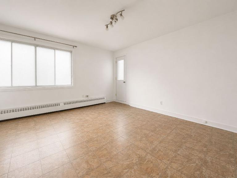 6680 Av. des Érables — photo 2