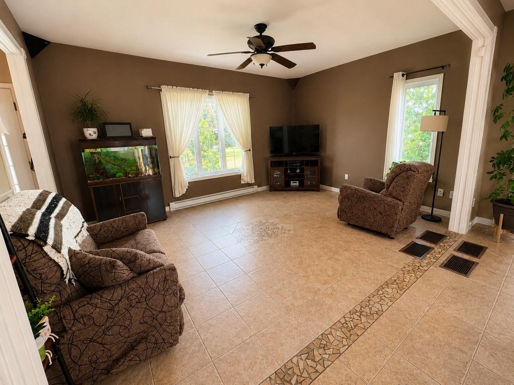 30 Rue Dumouchel, Salaberry-de-Valleyfield, QC, Canada — photo 3