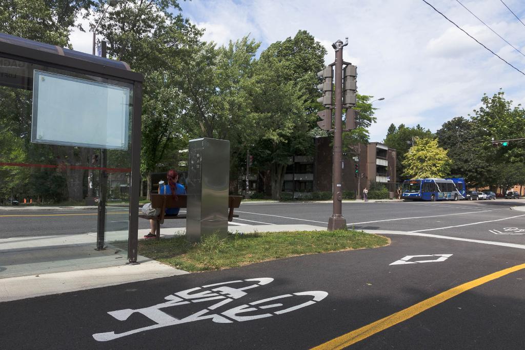 3 1/2 Ste-Foy - Tout inclus - près du cégep Garneau - libre 3