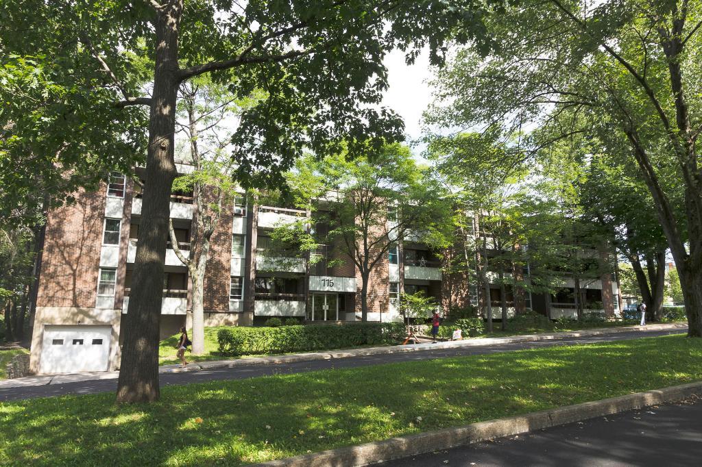3 1/2 Ste-Foy - Tout inclus - près du cégep Garneau - libre 2