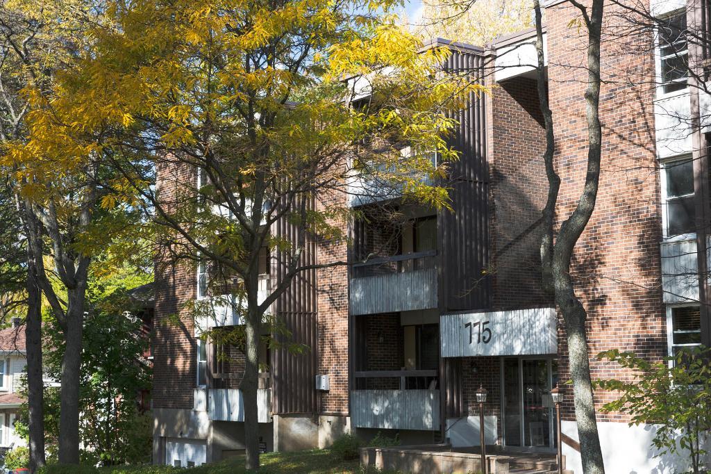 3 1/2 Ste-Foy - Tout inclus - près du cégep Garneau - libre 4