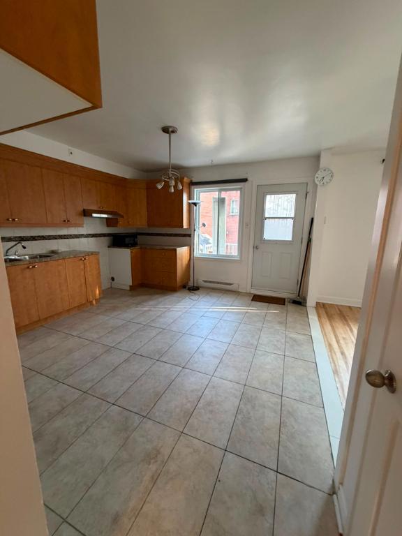 9506 9e Avenue — photo 2