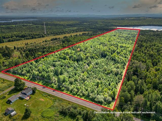 Lac-Drolet, Estrie. Située dans la région de Lac-Mégantic, Terre à bois de 46 acres est bordée par le lac du Rat Musqué. Excellent secteur de chasse z — photo 1