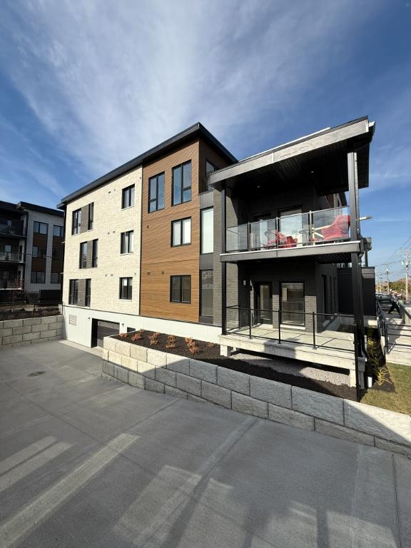 1220 Rue Union app 103 — photo 2