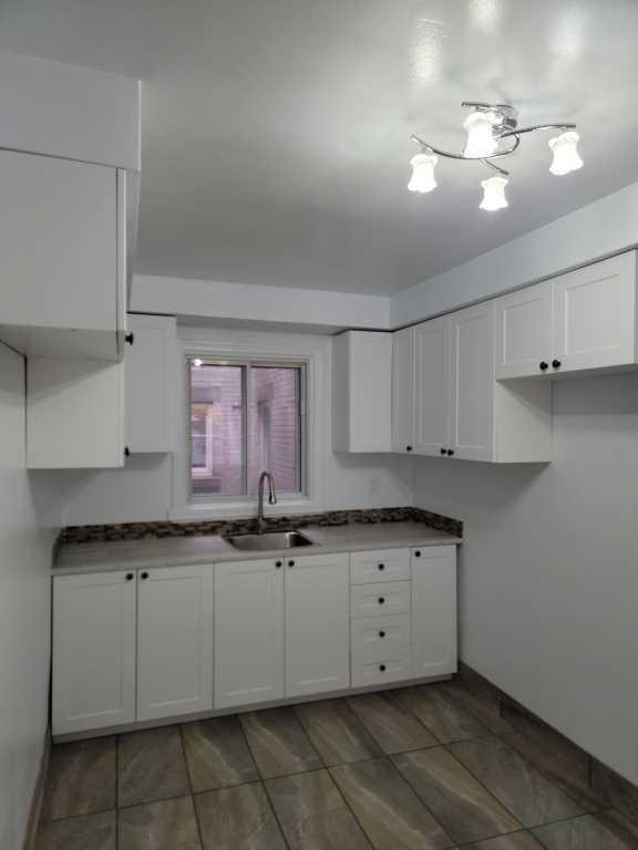 Beau 3 et demi ,A ROSEMONT, libre presentement. 4
