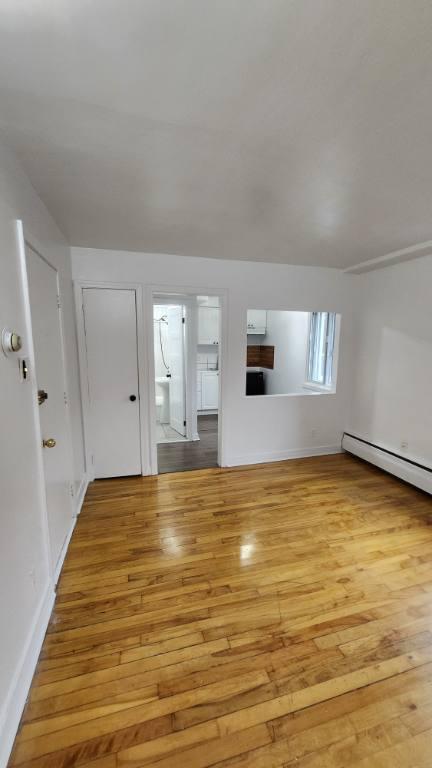 beau 3 et demi, A ROSEMONT, AV PAPINEAU, LIBRE PRESENTEMENT 5