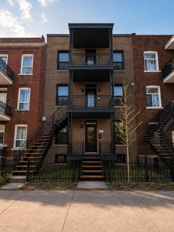 314 2e Avenue — photo 2