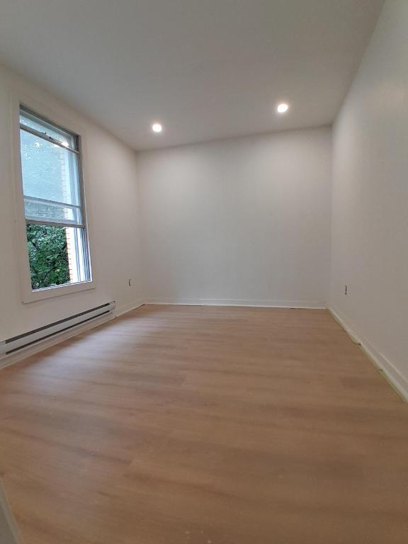 3553 Rue Cartier — photo 1