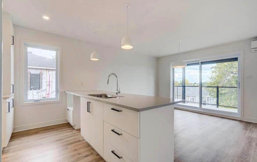 2246 Boulevard du Bord de l'Eau — photo 3