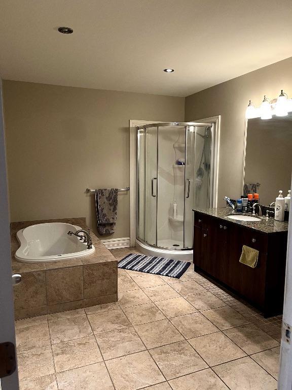 Grand 3 1/2 sur deux étage - 104 rue Ste-Cécile 5