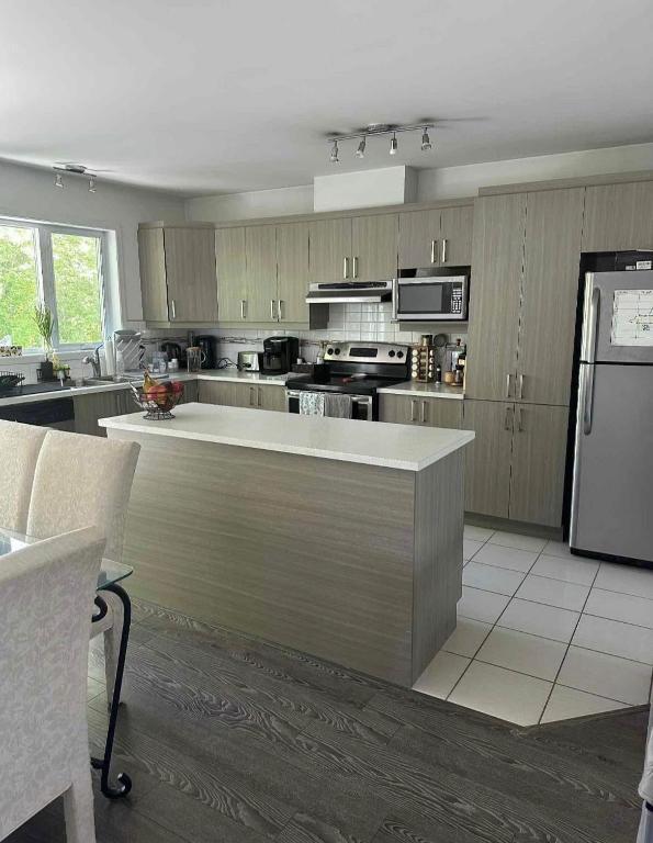 210 Rue Valois — photo 2