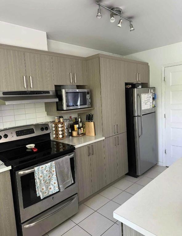 210 Rue Valois — photo 3
