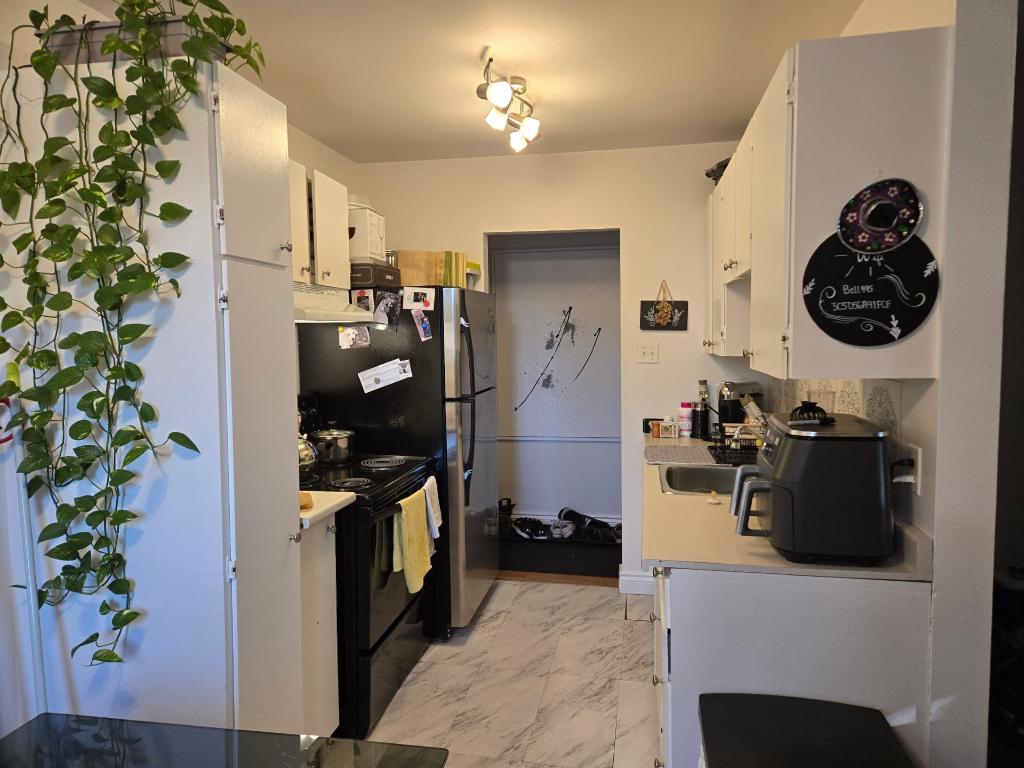 629 Rue Vanier — photo 1