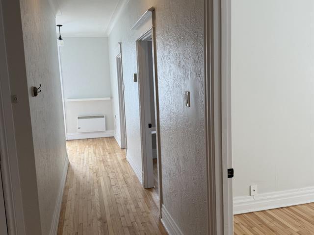 6034 Av. Coolbrook — photo 2