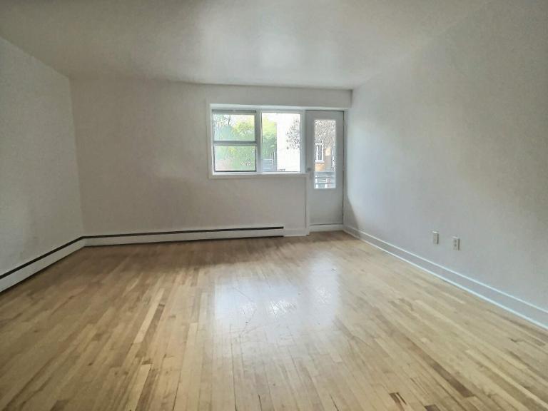 2 CH - 1 SDB - Montréal - $1,375 /mo 2