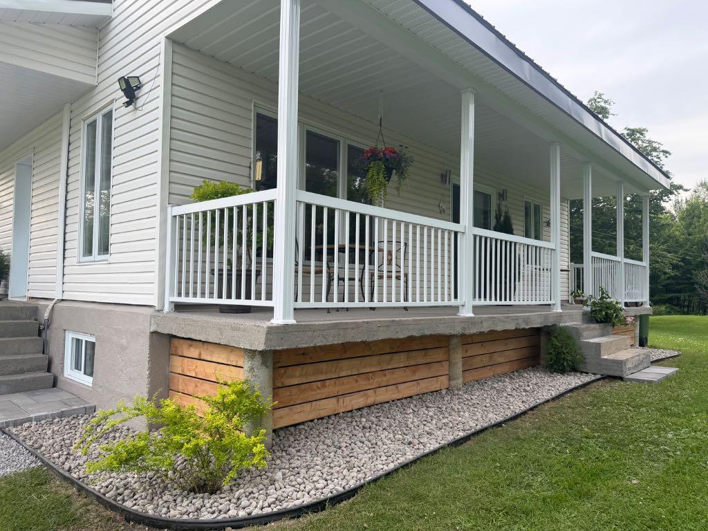1187 Rang 8, Sainte-Christine, QC, Canada — photo 2