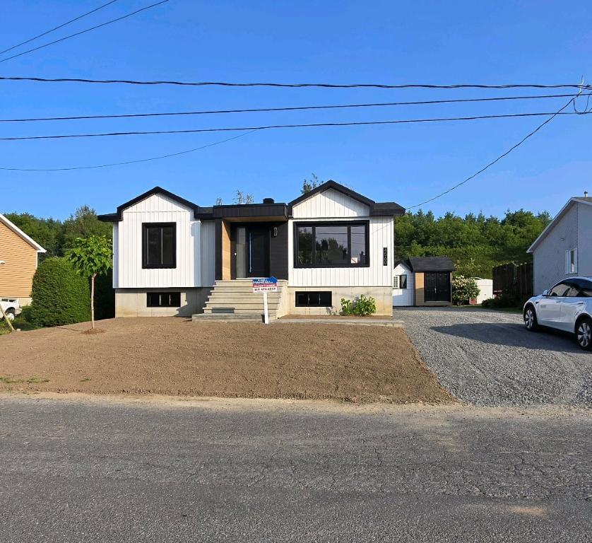 4560 Rue Turgeon, Saint-Cyrille-de-Wendover, QC, Canada — photo 2