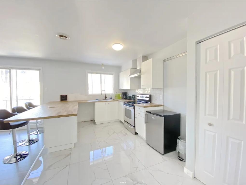 2241 Rue Westgate — photo 1