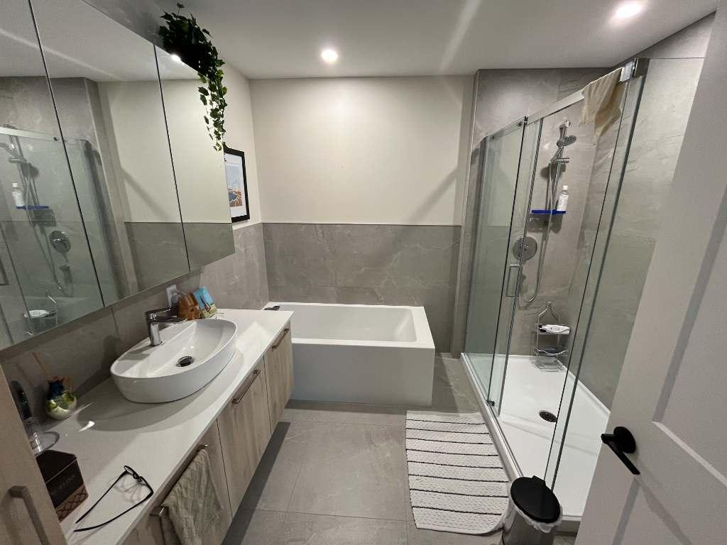 Appartement 2 chambres 1 bureau 1 salle de bain 5