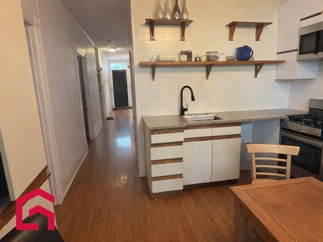 2124 Rue Hall — photo 3