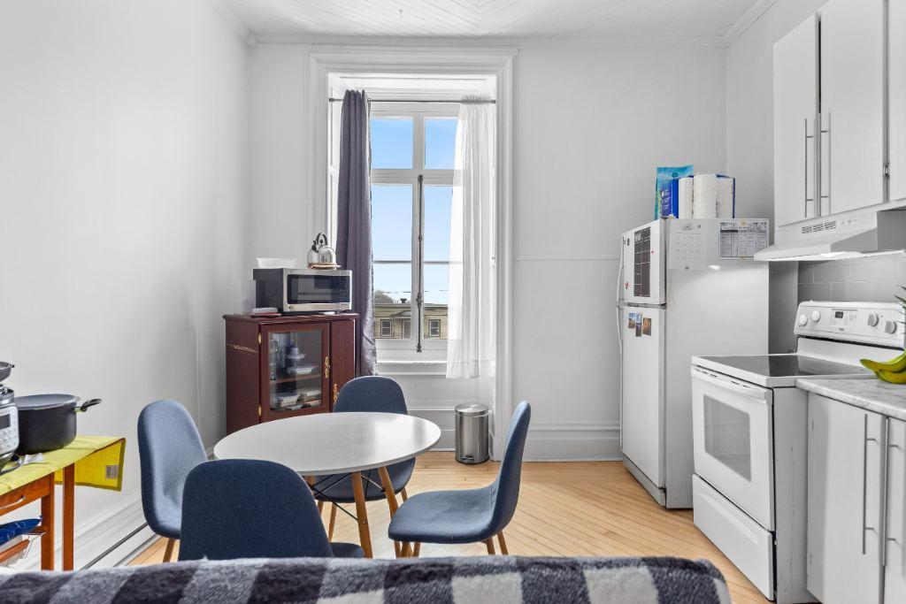 645 Rue Saint-Louis — photo 3