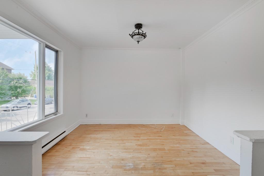 🏠 5½ RDC (semi-meublé) À LOUER à CHARLESBOURG – 3 CHAMBRES – 1 500 $/MOIS _ Disponible immédiatement! 2