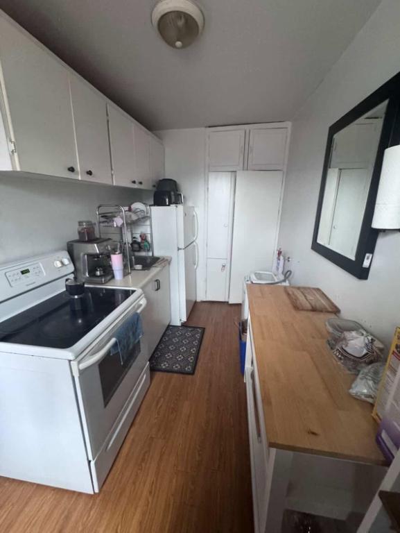 CESSION DE BAIL - 3½, SHERBROOKE CENTRE-VILLE  Loyer : 695 $ par mois 3
