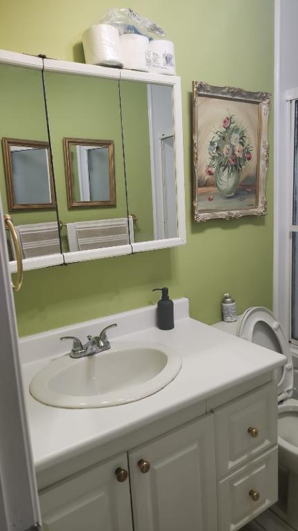 Belle chambre dans une maison meublée à louer à Laval — photo 3