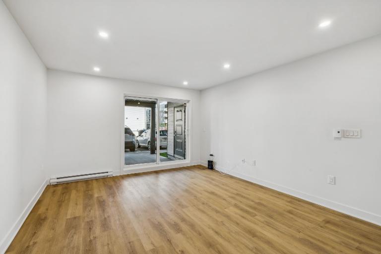2 CH - 1 SDB - Salaberry-de-Valleyfield - $1,425 /mo 4