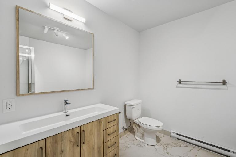 2 CH - 1 SDB - Salaberry-de-Valleyfield - $1,425 /mo 5