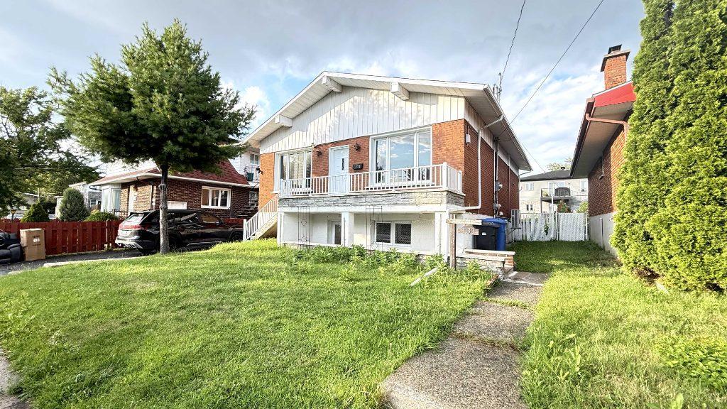 3133 Rue Mackay — photo 1