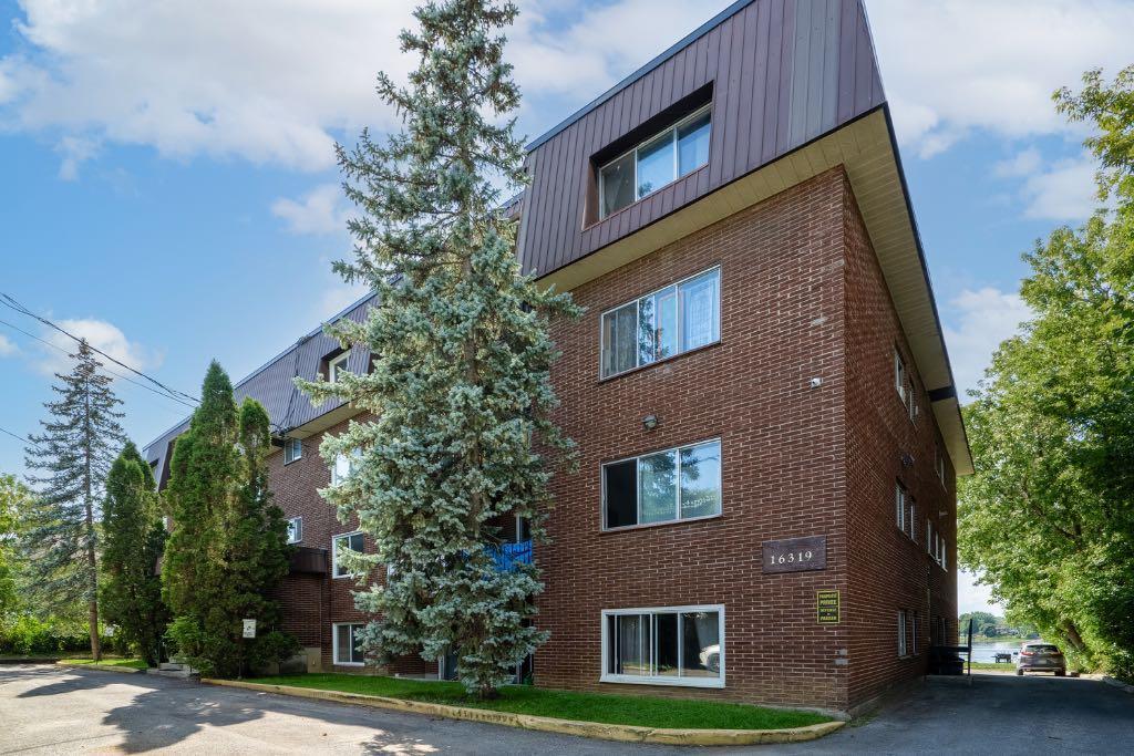 16319 Boulevard Gouin Ouest — photo 1
