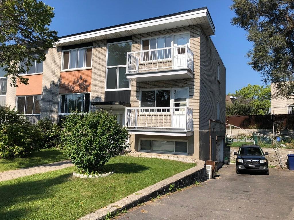 5 1/2 CHOMEDEY LAVAL - 100% Rénové — photo 1