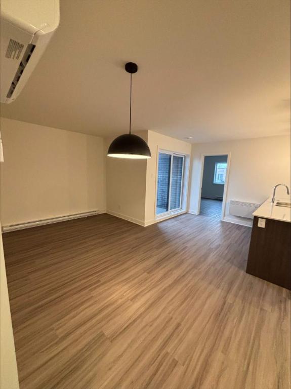 7590 Boulevard Laframboise — photo 1