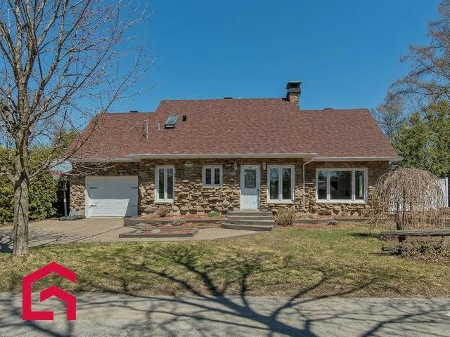 81 25e Avenue — photo 1
