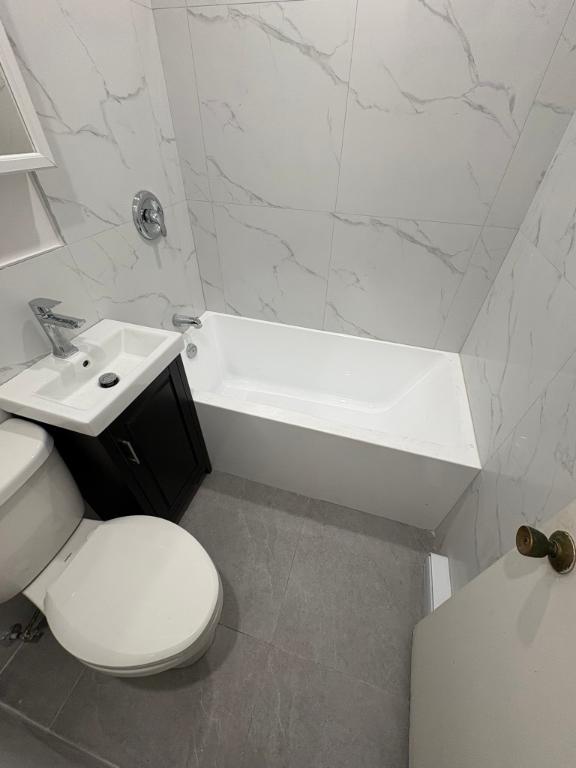 7959 Rue Sagard Montréal — photo 2