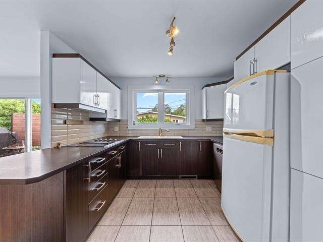 744 Rue Marie-Rollet — photo 3