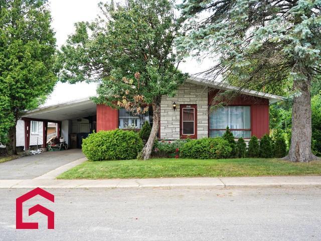 1740 7e Avenue — photo 1