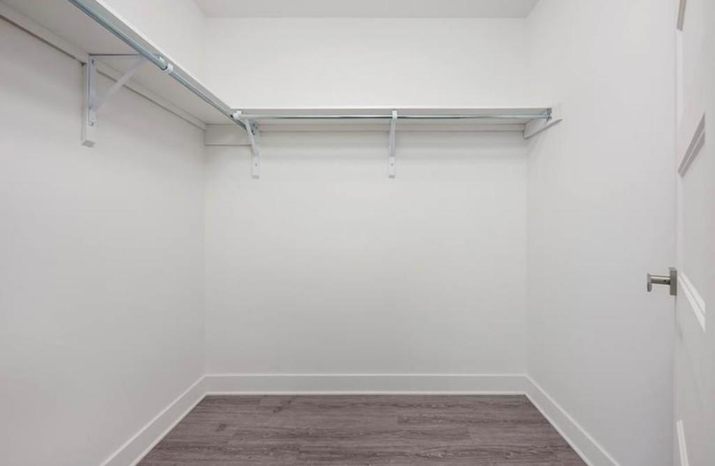 446 Boulevard de Melocheville - 4 1/2 au 1er étage ! 4