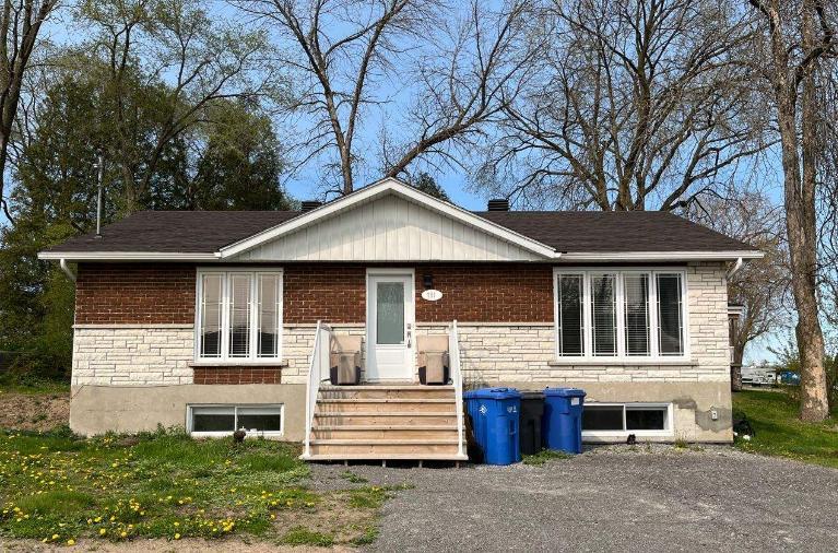 Maison unifamiliale à louer en bordure du fleuve Saint-Laurent 2
