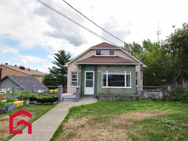 1180-1182 2e Rue — photo 1