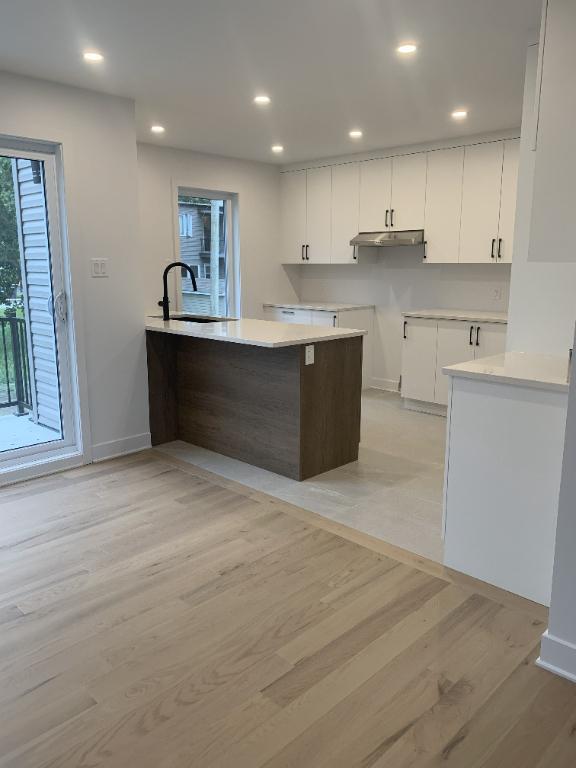 UNITÉ DE DUPLEX NEUF À LOUER – 4 CHAMBRES 3