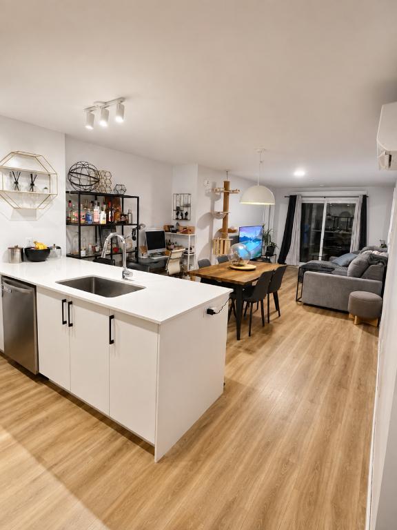 Magnifique logement 4,5 à St-Hubert - les animaux sont les bienvenues! 4