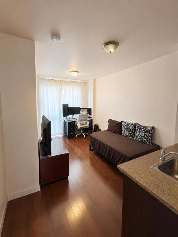 Studio - Montréal - $1,050 /mo 2