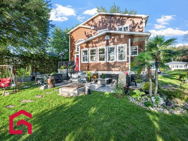 1572 Rue Paré — photo 3