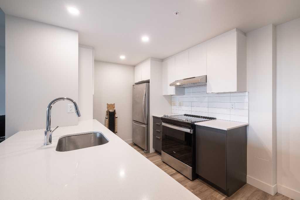 🔥 CESSION TRES GRAND 3½ + BUREAU 877 PI² — LEBOURGNEUF — ANIMAUX (chiens et chats acceptés) — GROSSE OFFRE À L'ENTRÉE 5