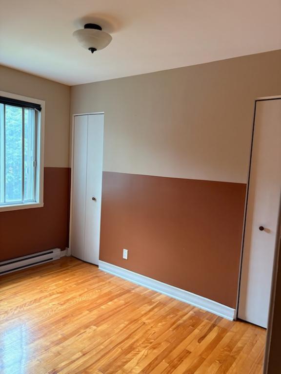 3 1/2 haut de triplex à louer ! — photo 1