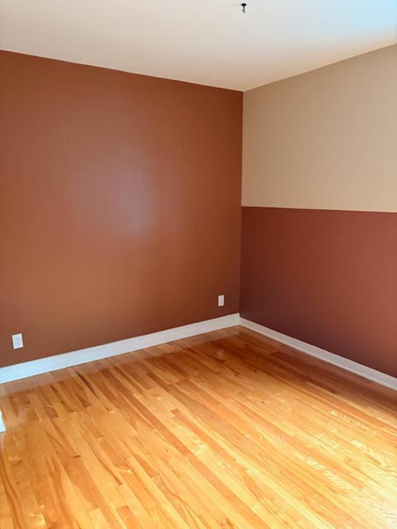 3 1/2 haut de triplex à louer ! — photo 2
